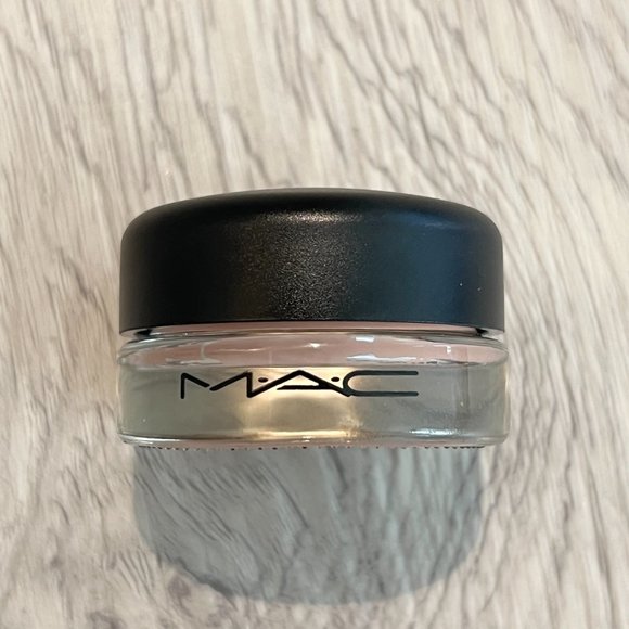 MAC Cosmetics Pro Longwear Paint Pot (Art Thera-Peachy) - Picture 3 of 8